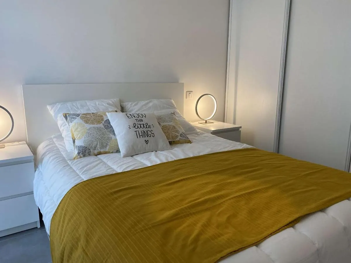 Appartement Climatise 4 Couchages Avec Terrasse Et Parking Securise A Antibes, Proche Port Et Mer - Fr-1-252-180 Γαλλία
