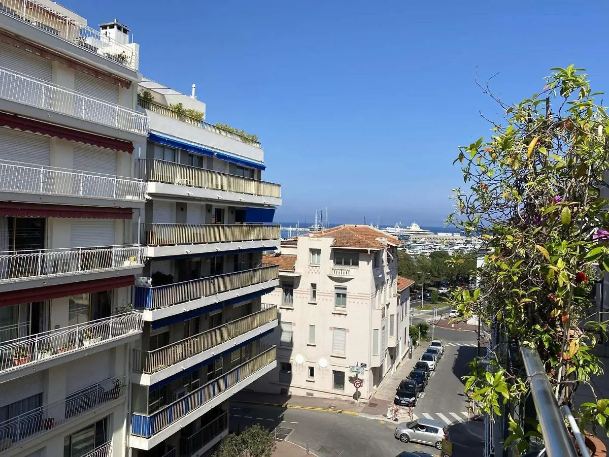 Apartment Appartement Climatise 4 Couchages Avec Terrasse Et Parking Securise A Antibes, Proche Port Et Mer - Fr-1-252-180