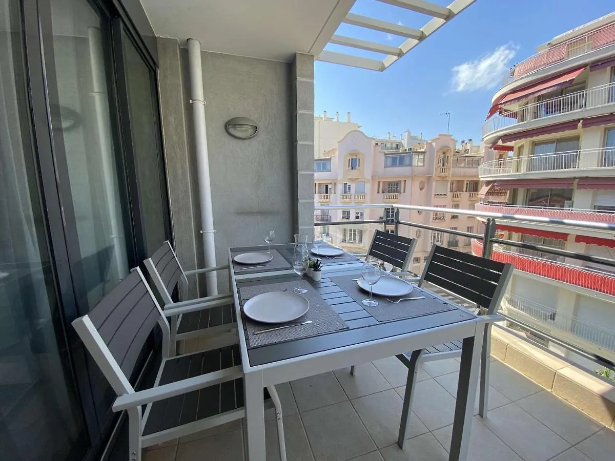 Apartment Appartement Climatise 4 Couchages Avec Terrasse Et Parking Securise A Antibes, Proche Port Et Mer - Fr-1-252-180